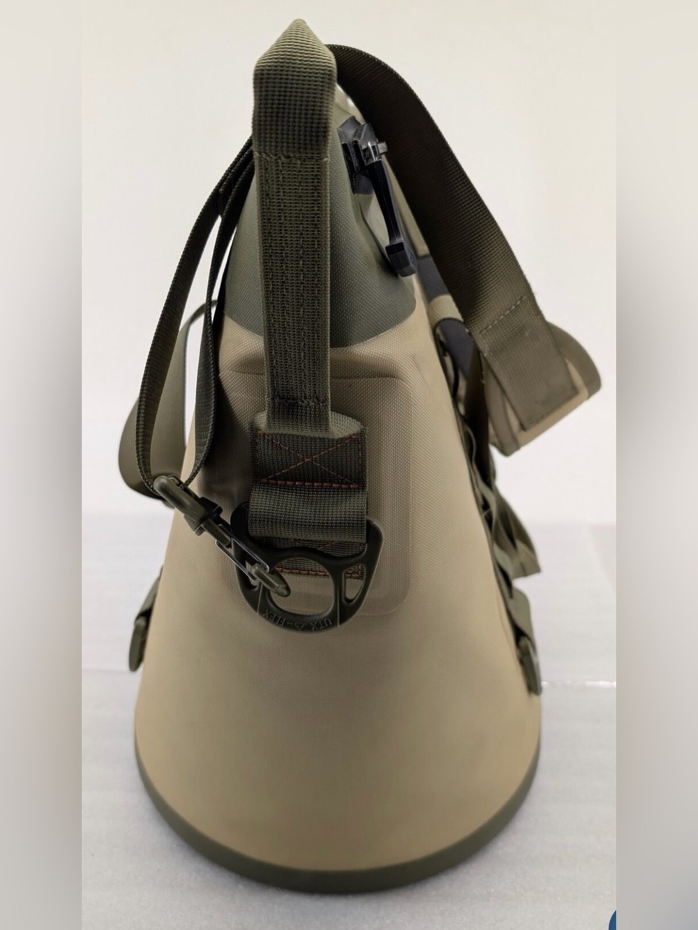 YETI Hopper Two 30 Soft Cooler Tan Olive Leakproof Camping Fishing Bag RARE - Picture 3 of 6